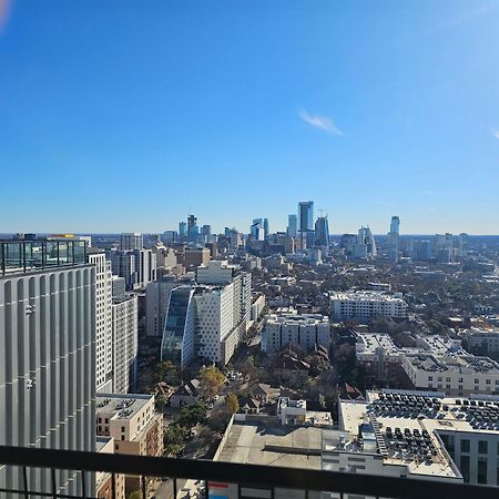 Ut Hook 'Em Horns Skyloft Apartment Austin Exterior photo