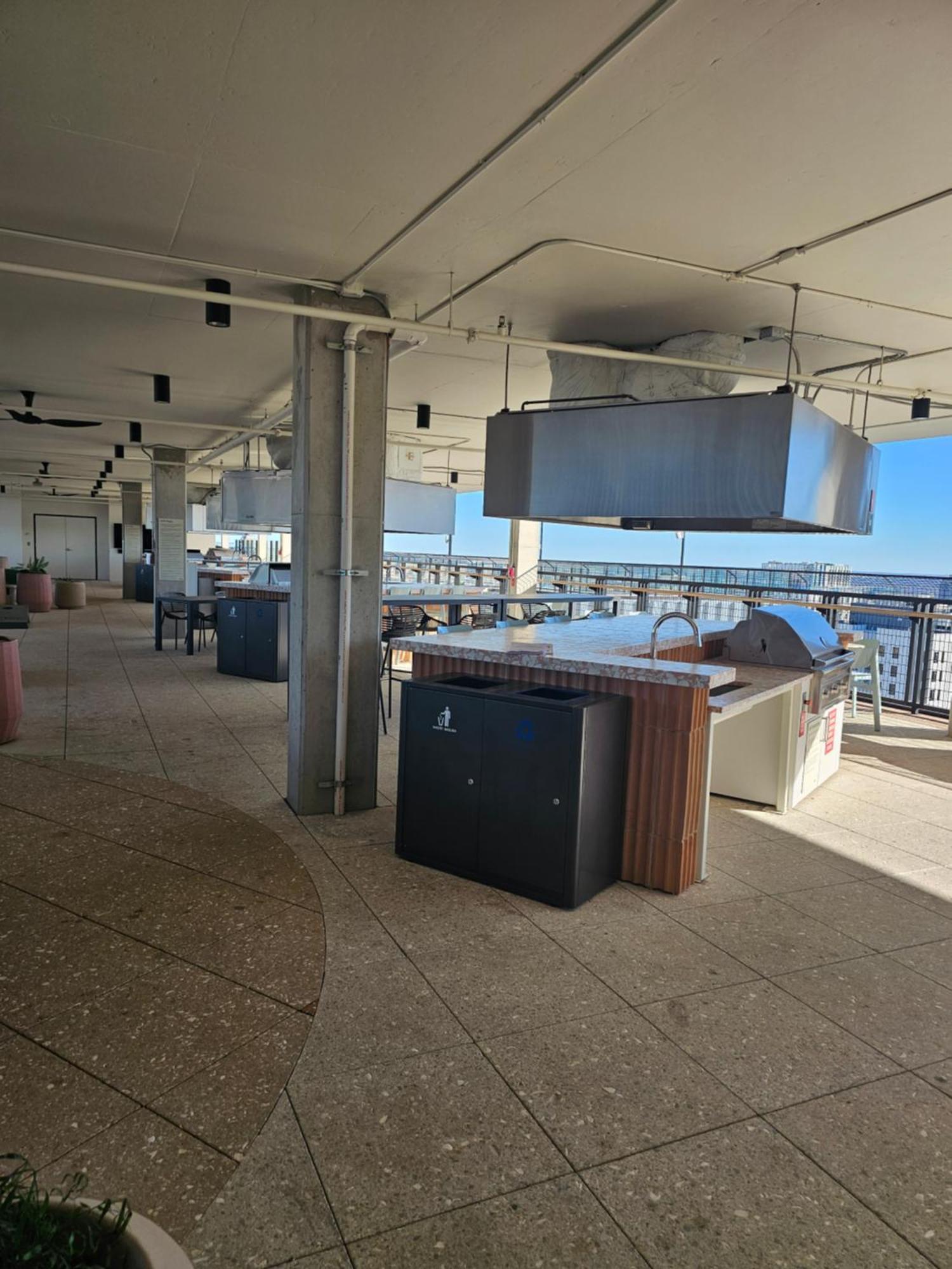 Ut Hook 'Em Horns Skyloft Apartment Austin Exterior photo