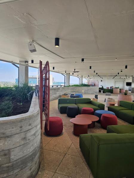 Ut Hook 'Em Horns Skyloft Apartment Austin Exterior photo